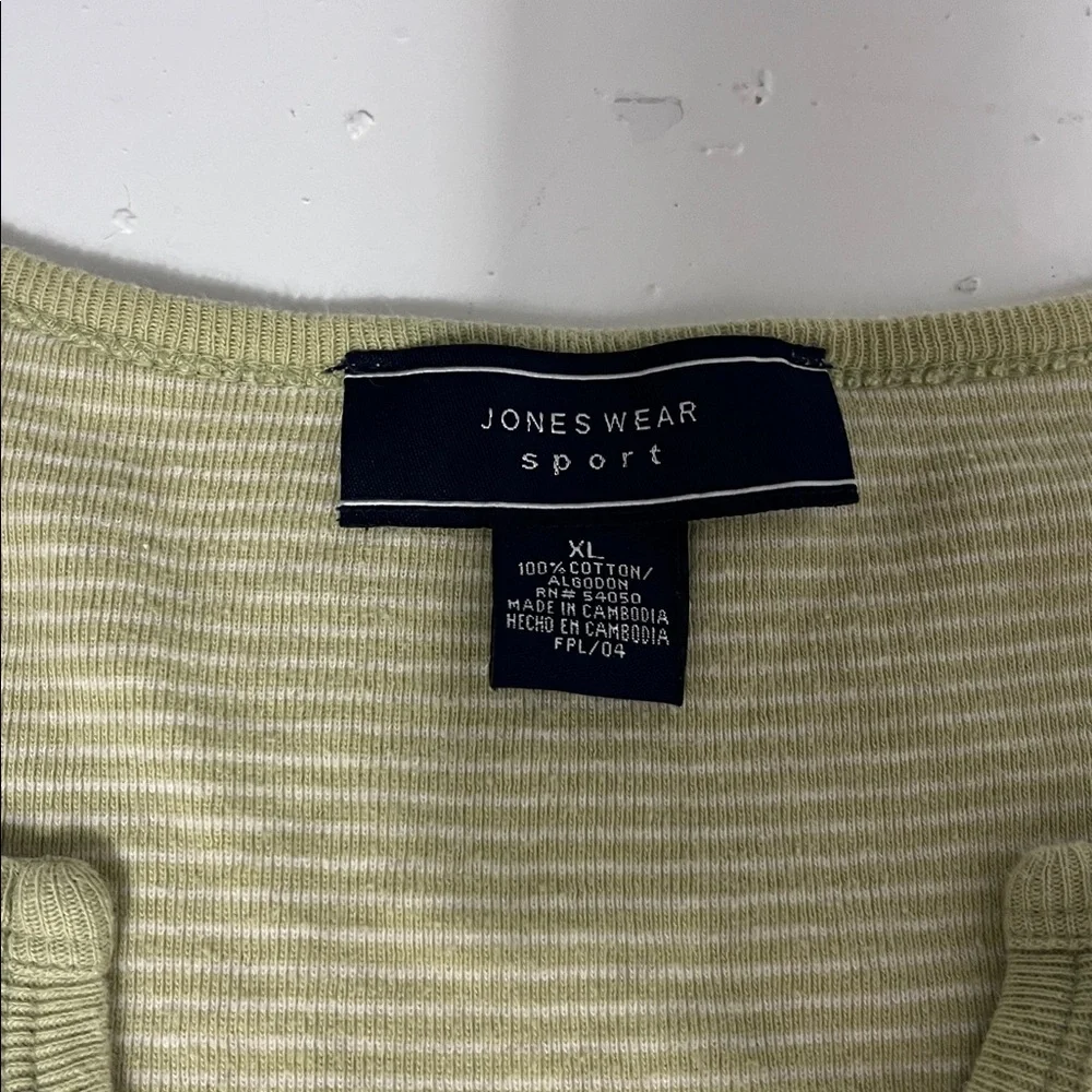 Jones Wear Sport XL Green White Striped V Neck Long Sleeve T Shirt